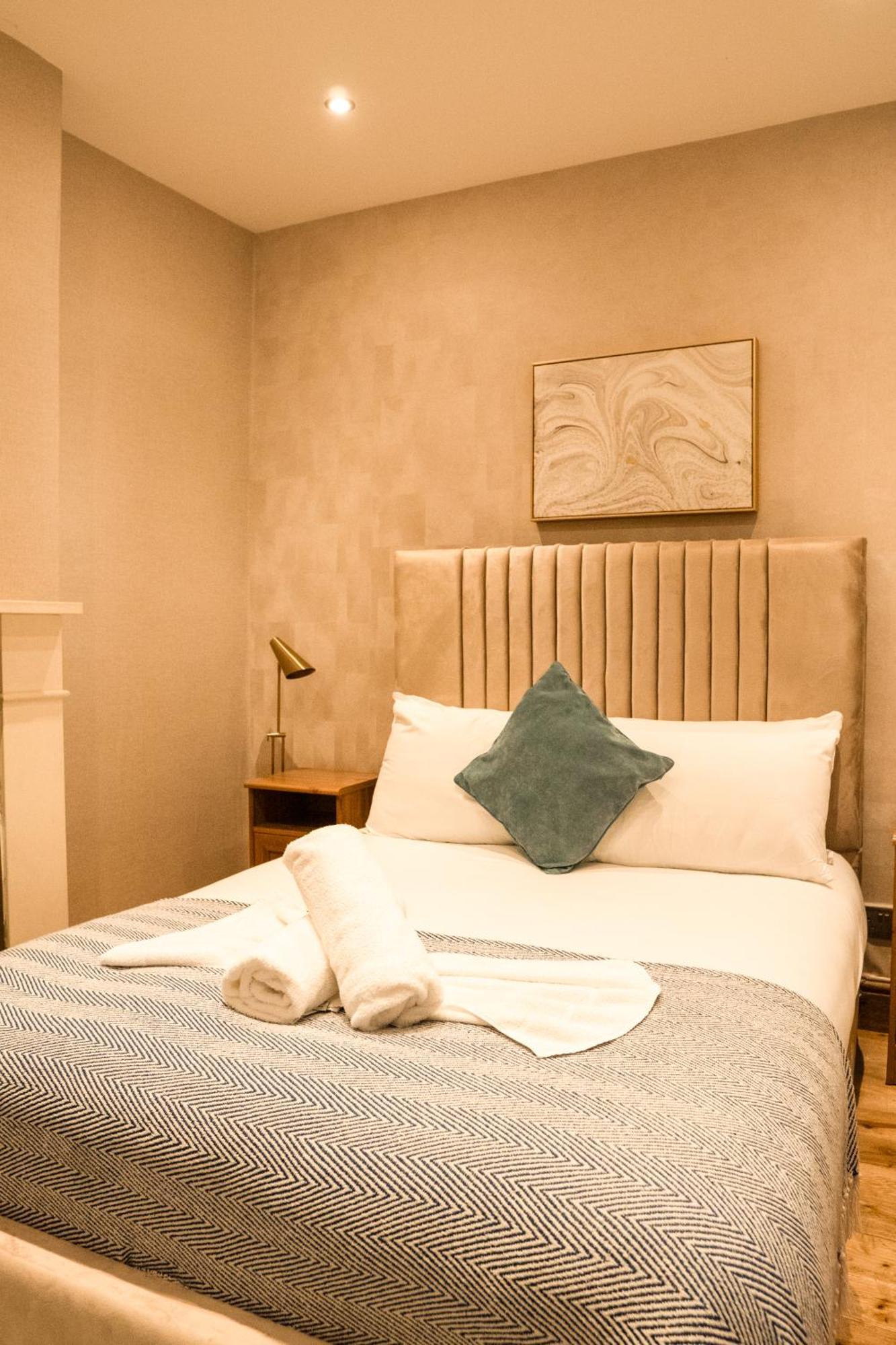 Imperial Earls Court Apartments Londen Buitenkant foto
